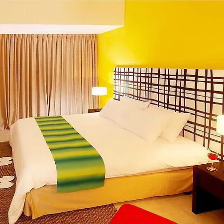 All Seasons Bangkok Sathorn Hotel